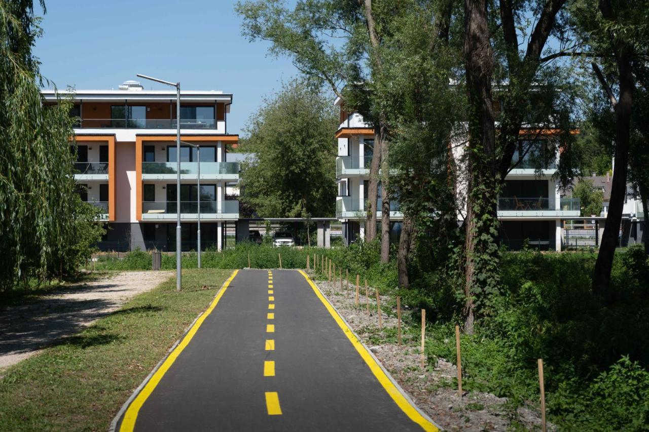 דירות Balatonfůzfő Fuzliget Surf Garden מראה חיצוני תמונה