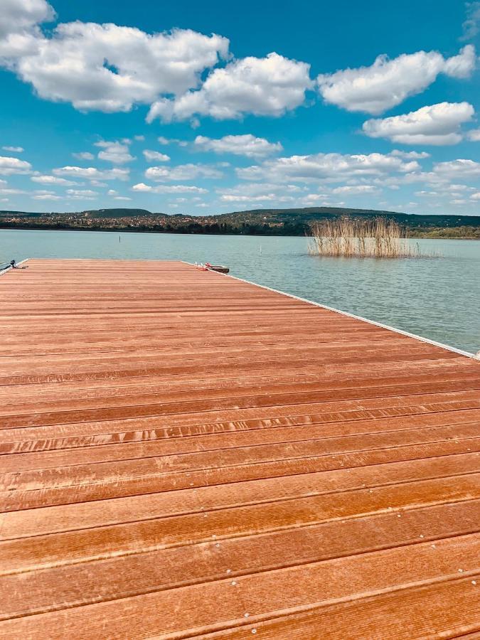 דירות Balatonfůzfő Fuzliget Surf Garden מראה חיצוני תמונה