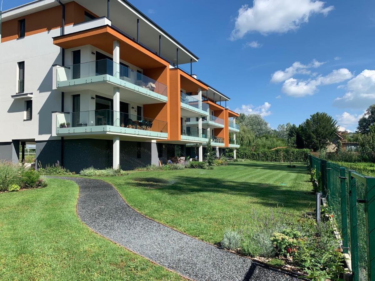 דירות Balatonfůzfő Fuzliget Surf Garden מראה חיצוני תמונה
